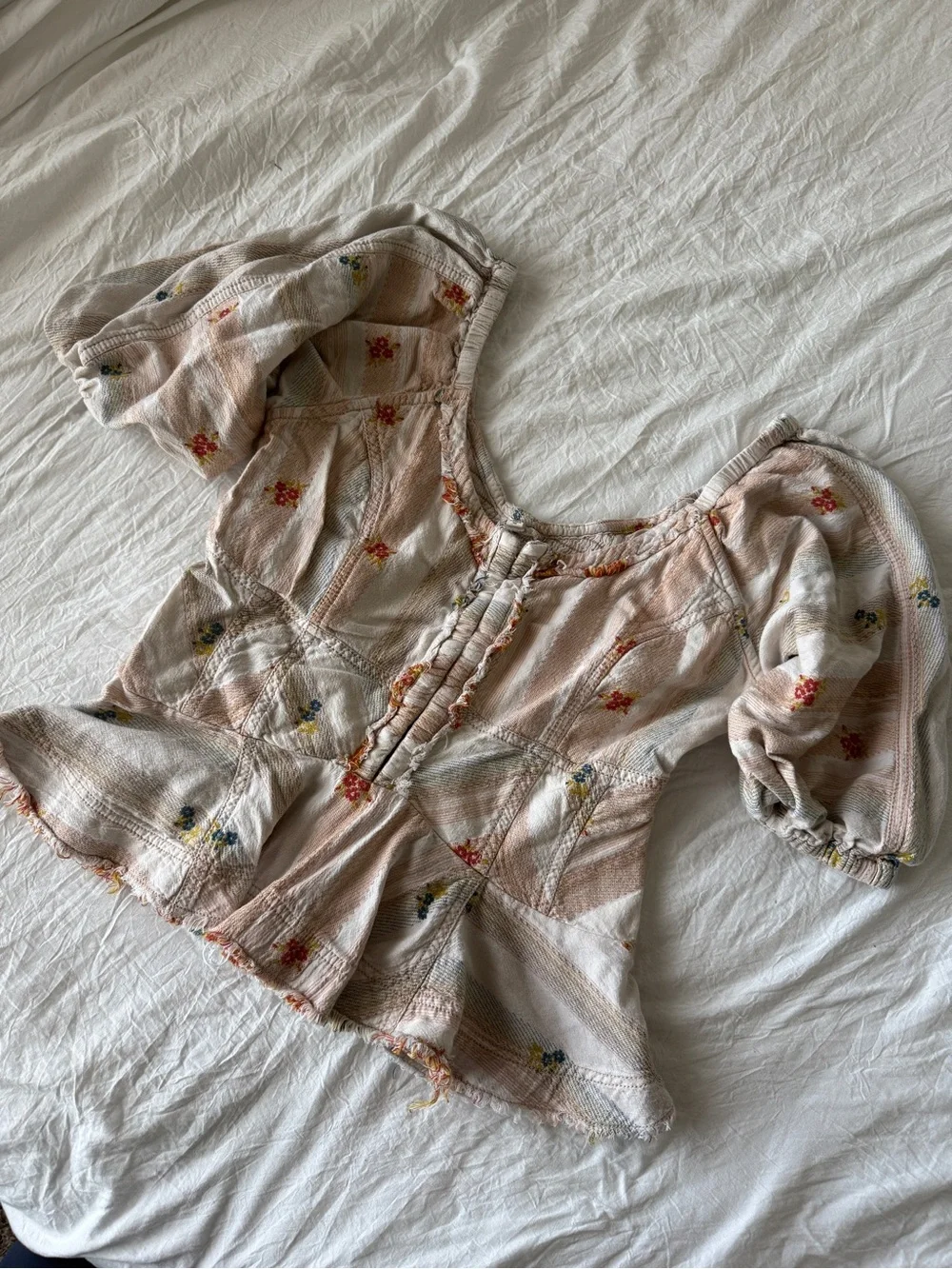 PILCRO ANTHROPOLOGIE Puff-Sleeve Peplum Blouse Floral Smocked Boho Cotton Top L